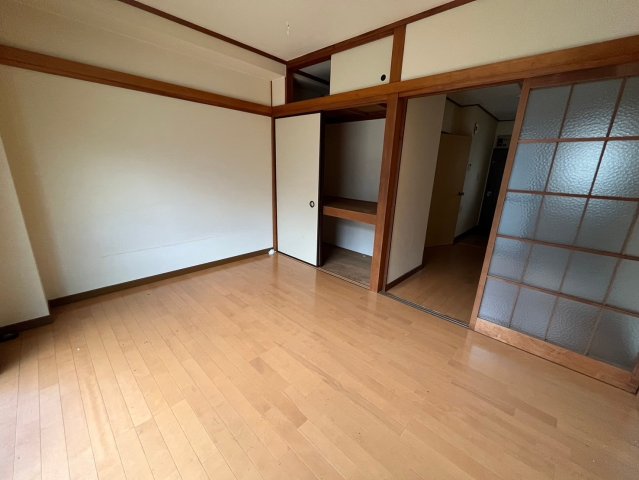 居室・リビング　※別部屋の写真です