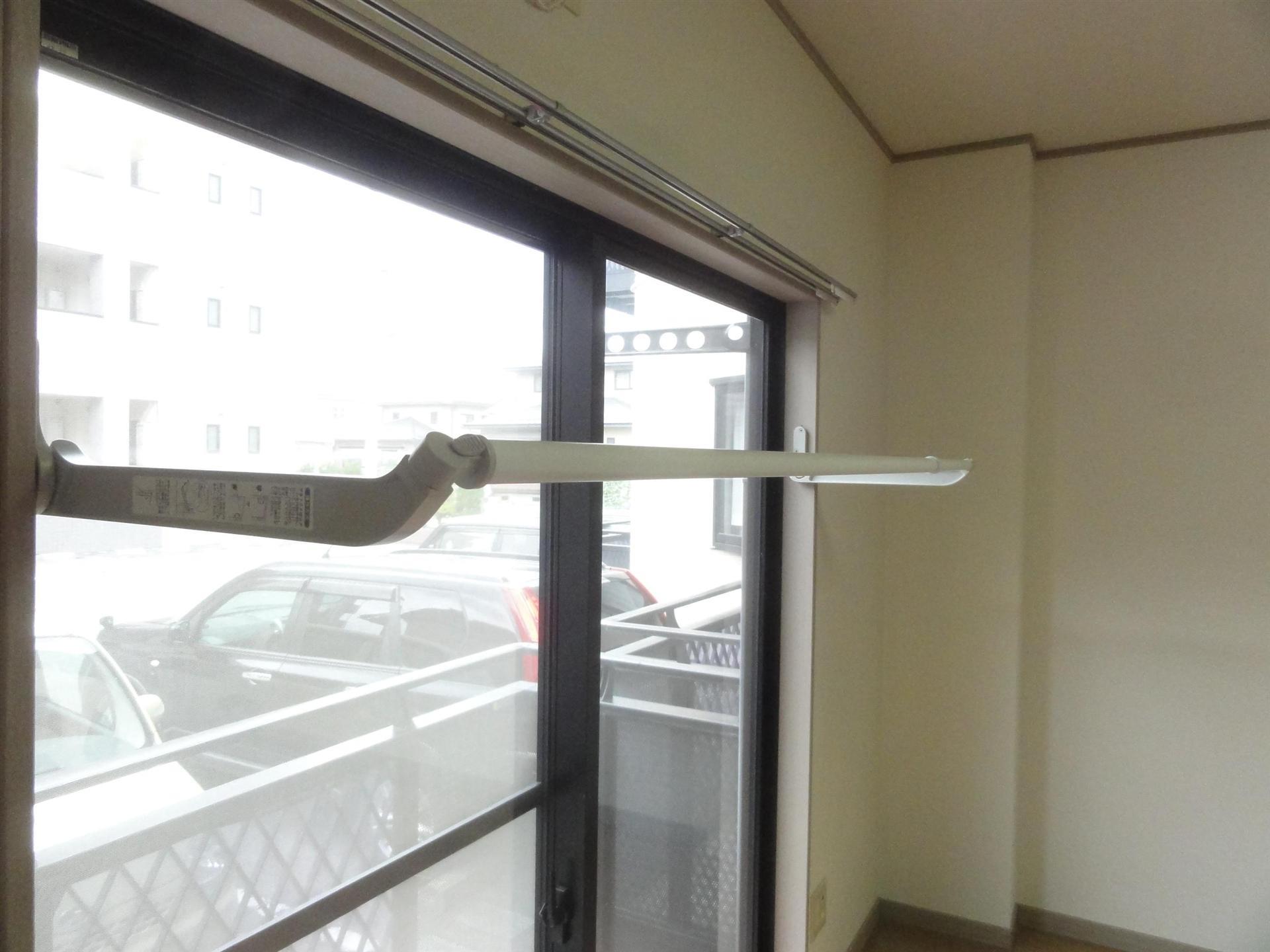 その他設備　室内物干し付き！冬季や花粉症の季節に便利♪