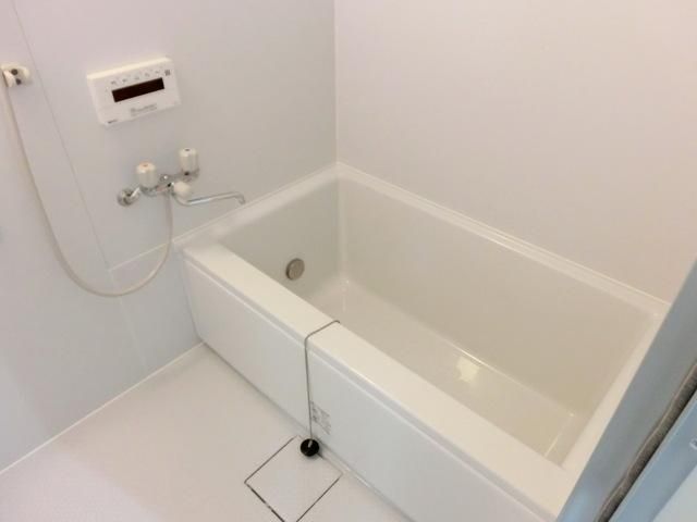 バス・シャワールーム　★追い焚き給湯つきでゆったりバスタイム★