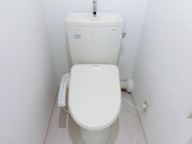 トイレ　★嬉しい設備のウォシュレット付です★