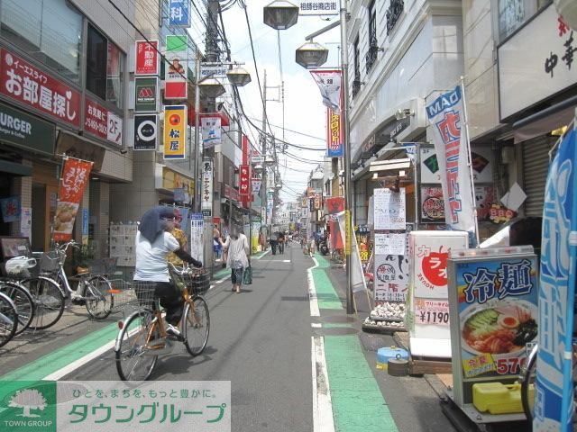 ショッピングセンター　ウルトラマン商店街（ショッピングセンター）まで400m