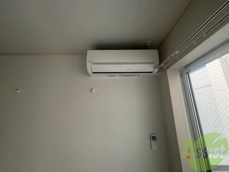 その他設備　部屋にはエアコンがあり、暑い日や寒い日も安心です。