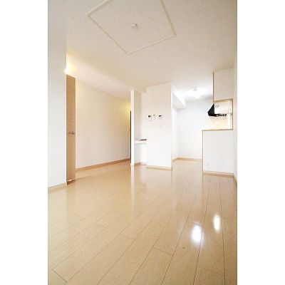居室・リビング　※写真は別号室のものですので現状優先とさせていただきます