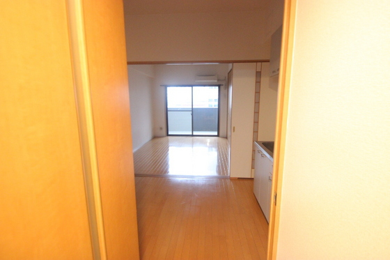 玄関　※別部屋の写真です