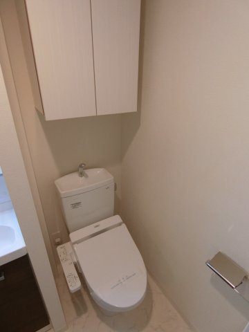 トイレ　他のお部屋の参考写真となります。