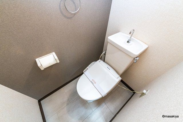 トイレ　トイレ　ウォシュレット付