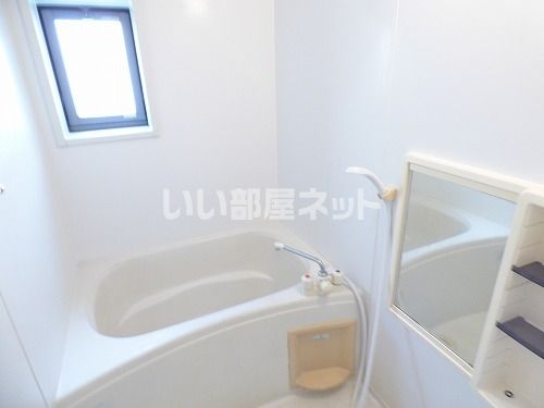 メゾンHIKOの風呂写真