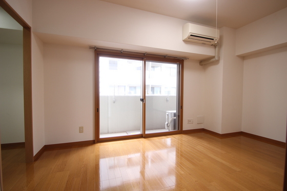 居室・リビング　※別部屋の写真です