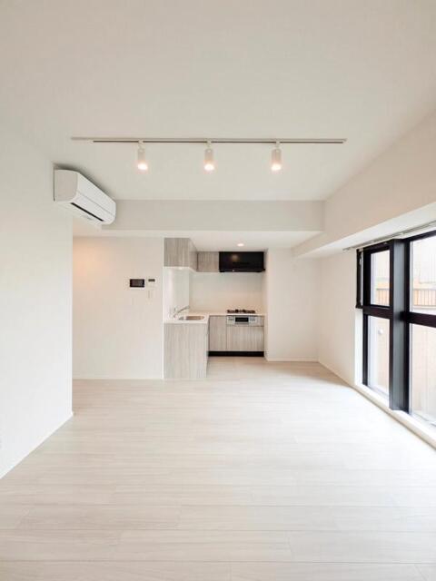 東急田園都市線 駒沢大学駅 徒歩9分 15階建 築2年の居間写真