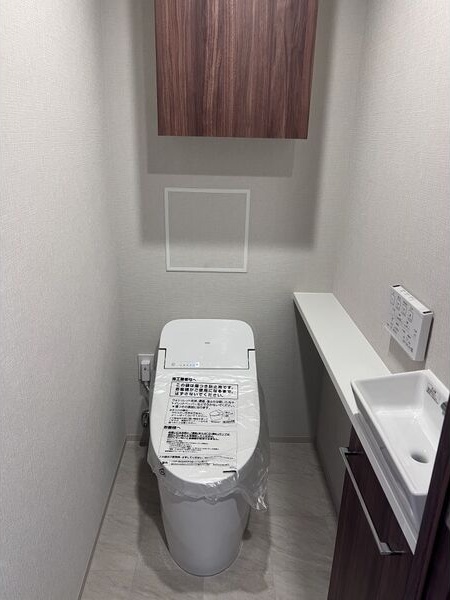 地下鉄名城線 金山駅 徒歩2分 14階建 築4年のトイレ写真