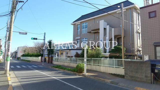 中学校　足立区立第十一中学校（中学校）まで689m