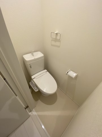 京成本線 公津の杜駅 徒歩12分 2階建 築12年のトイレ写真