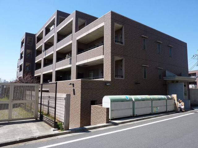 建物外観　オートロック完備