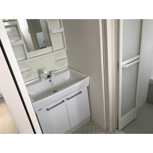 洗面設備　※写真は同間取り別号室のものになります。
