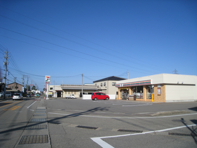コンビニ　セブンイレブン白山宮永店（コンビニ）まで126m