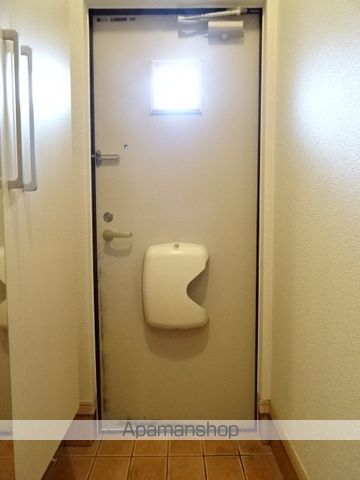 ＪＲ東海道本線 浜松駅 バス乗車時間：16分 最寄りバス停で下車 徒歩3分 2階建 築17年の玄関写真