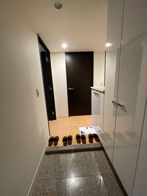 レジディア東松戸の玄関写真