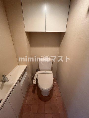 地下鉄御堂筋線 本町駅 徒歩3分 15階建 築22年のトイレ写真