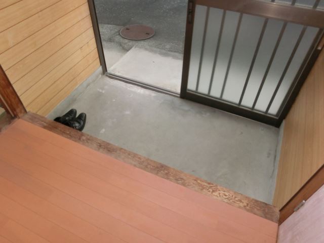 玄関　靴もたくさん置けるゆとりのある玄関スペースです。
