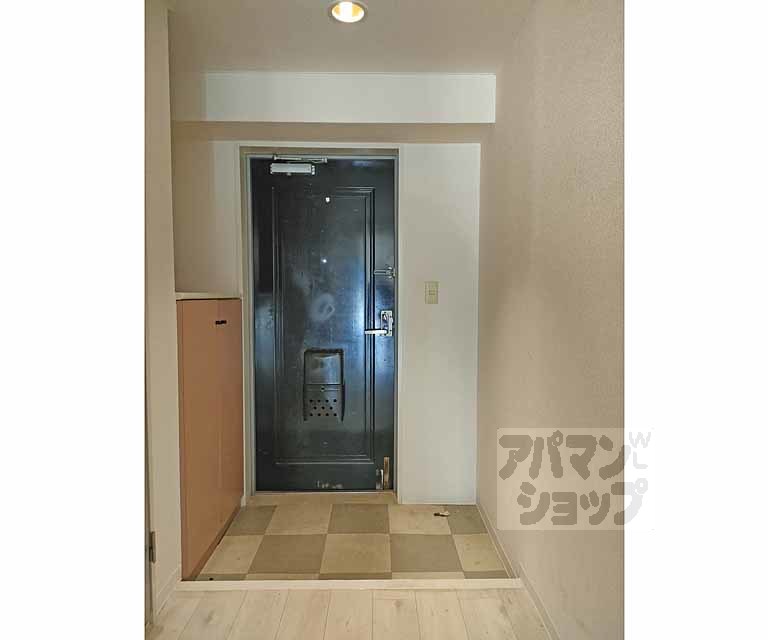 リジェール鴨川の玄関写真