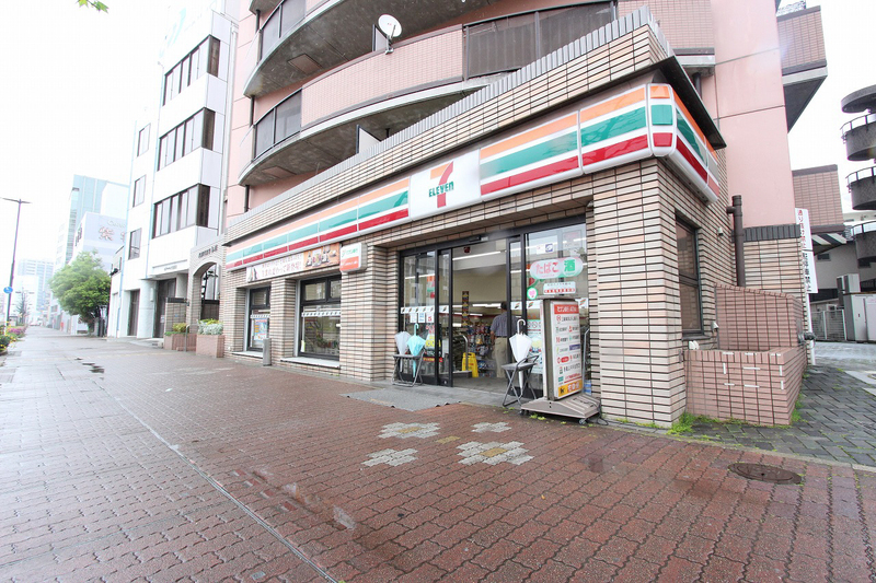コンビニ　セブンイレブン 名古屋徳川１丁目店（コンビニ）まで240m