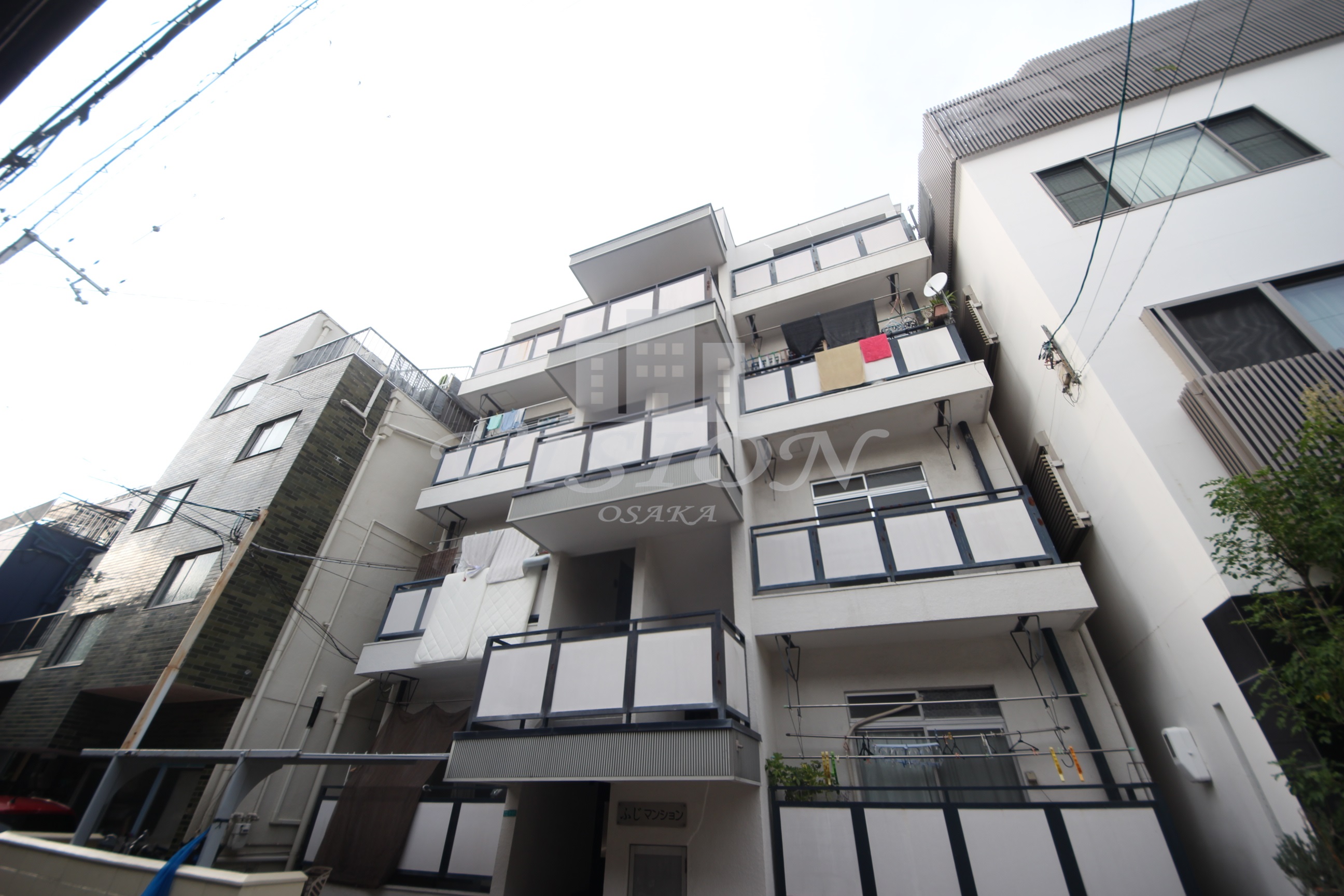 大阪市都島区都島本通のマンションの建物外観