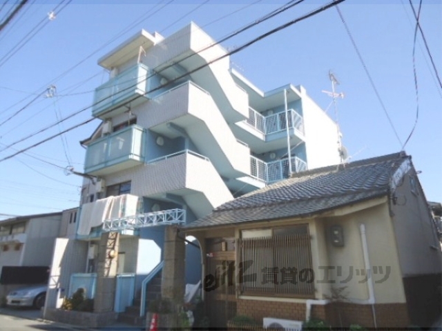 京都市下京区梅小路石橋町のマンションの建物外観