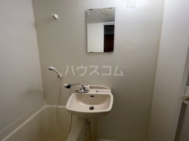 【グレイシャスＳ－プレイスの洗面設備】