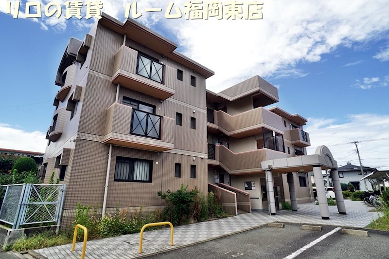 糟屋郡粕屋町長者原西のマンションの建物外観