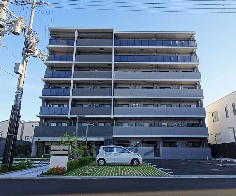 【Ｄａｉｗａ　Ｇｒａｃｅ　Ｍａｉｓｏｎ　京都西七条の建物外観】