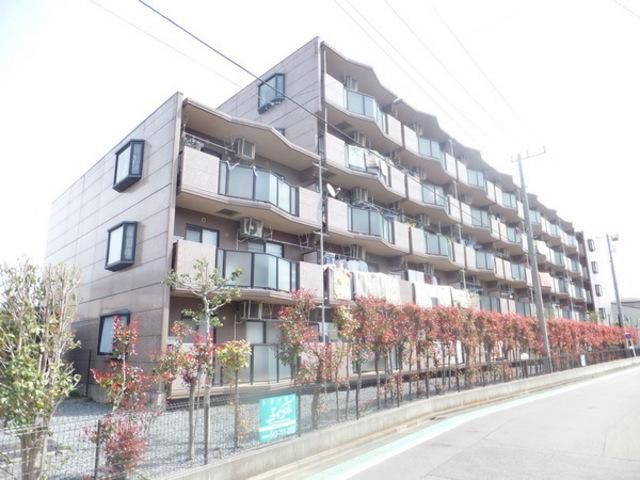 【相模原市中央区東淵野辺のマンションの建物外観】