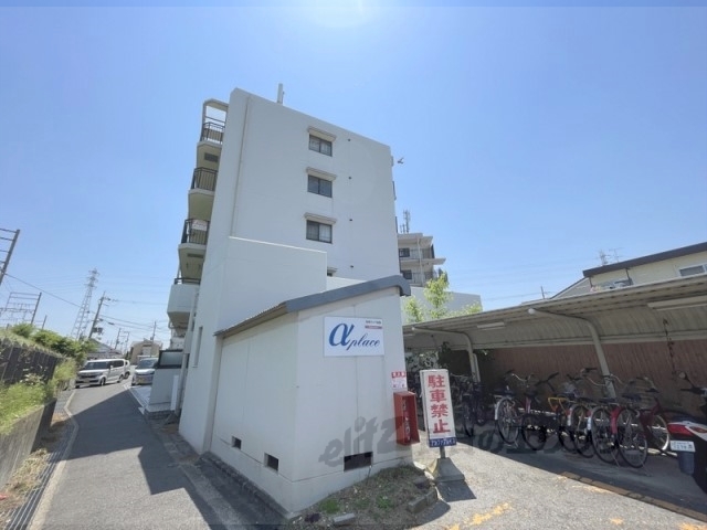 磯城郡田原本町大字三笠のマンションの建物外観