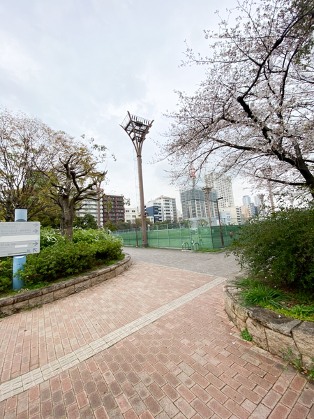 【松屋レジデンスの公園】