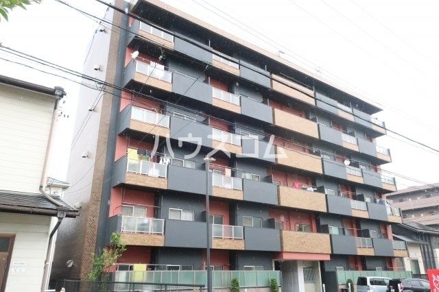 名古屋市西区大野木のマンションの建物外観