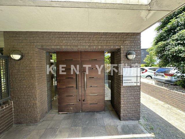 エントランス　ゆとりのあるエントランスです