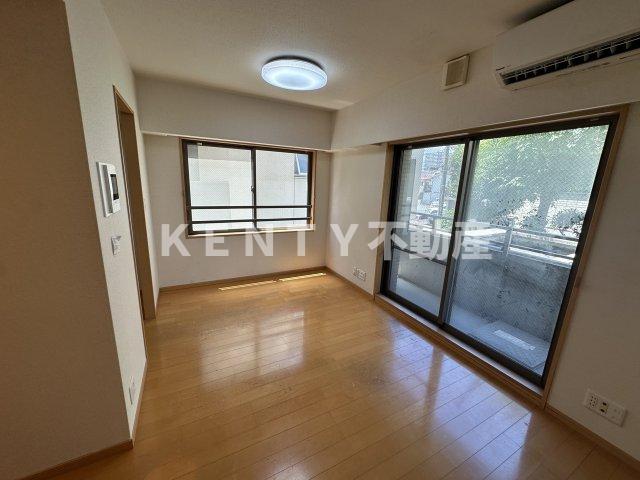 居室・リビング　ゆったり過ごせる居間です