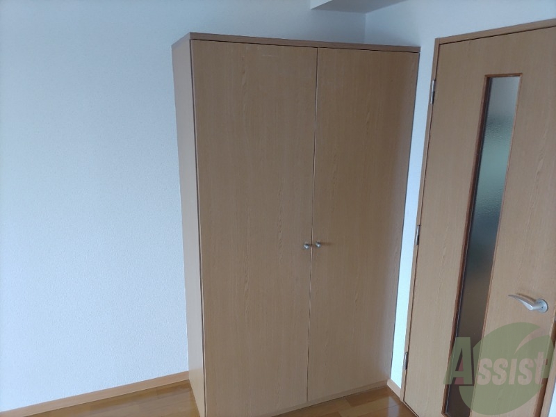 収納　収納は大きく、たくさんの物がしまえそうです。