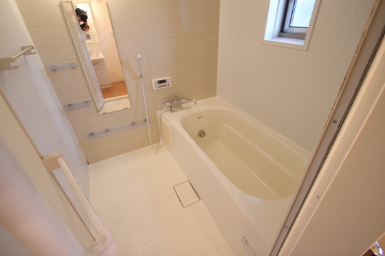 バス・シャワールーム　※他号室の写真です