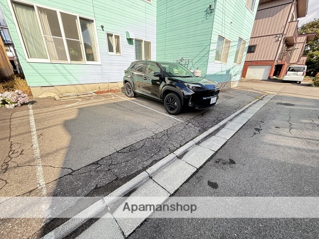 駐車場　エントランス