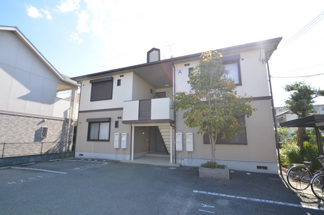 建物外観　落ち着いた雰囲気の外観♪