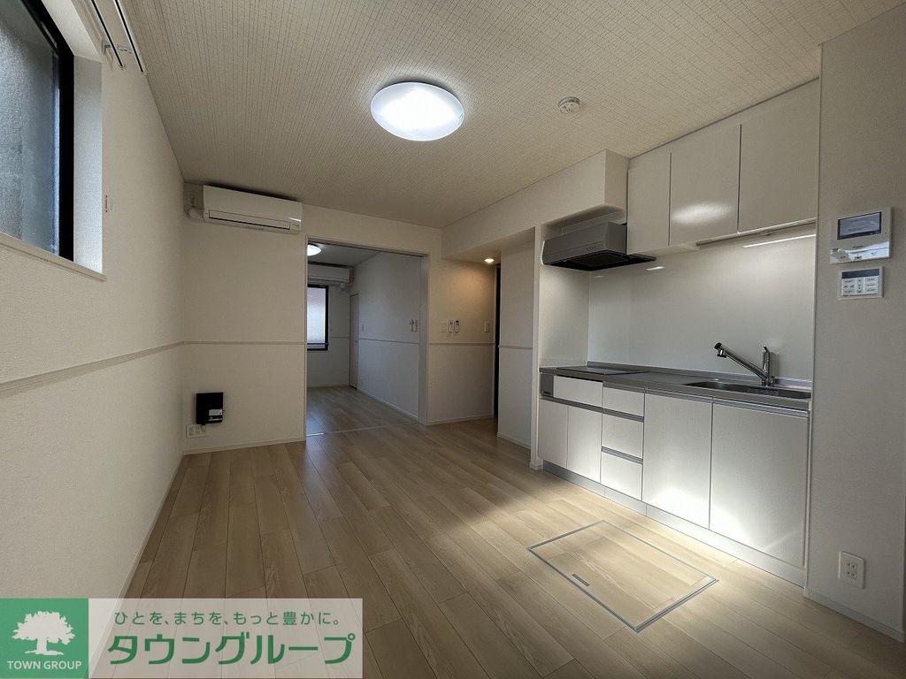 居室・リビング　エントランス