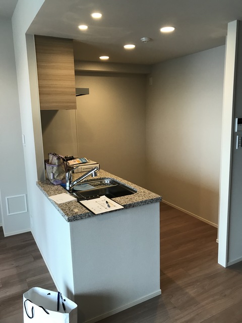 キッチン　会話の弾む対面式のキッチンです。※参考写真