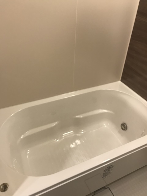 バス・シャワールーム　ゆっくりと入れる浴槽です。※参考写真
