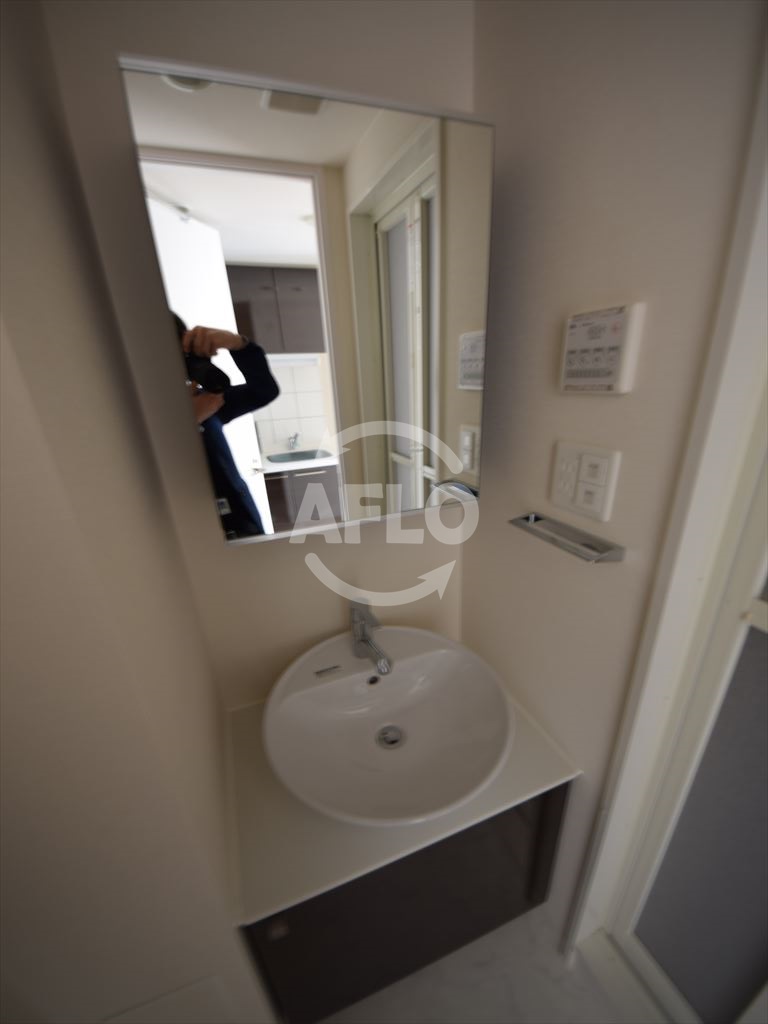 洗面設備　エスリード難波レジデンス　洗面所