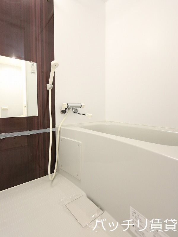 バス・シャワールーム　同型タイプの為、現状を優先致します。