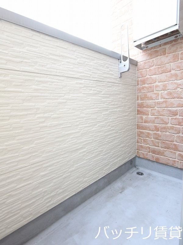 バルコニー　同型タイプの為、現状を優先致します。