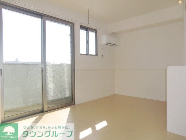 居室・リビング　広々とした明るい居室　LDK１１帖