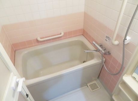 バス・シャワールーム　ゆったり過ごせるお風呂です