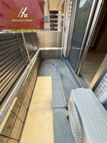 バルコニー　外からの目が気にならないバルコニーで洗濯物が干せます