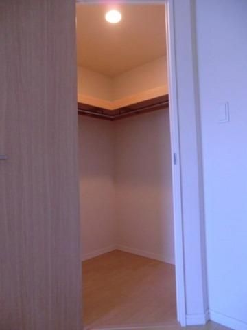 収納　ウォークインクローゼット